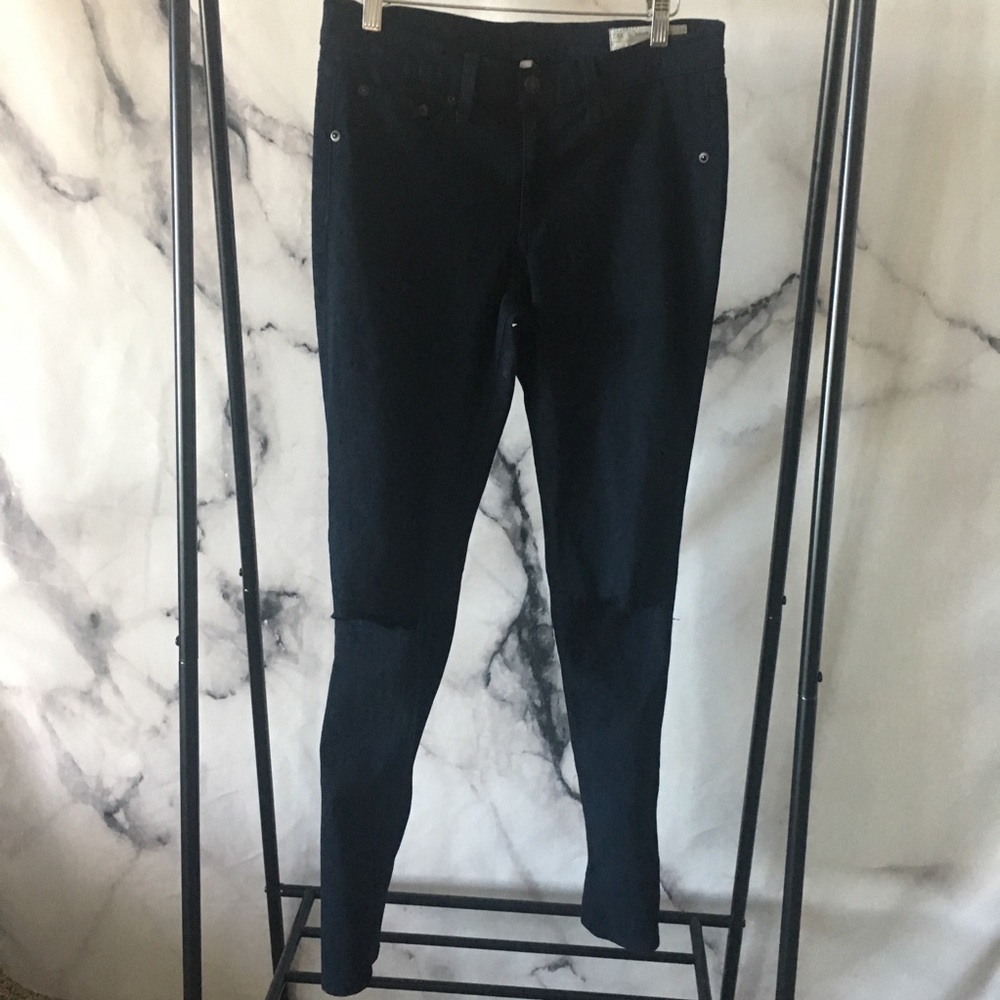 Rag & Bone Ripped Knee Skinny Jean - Size 30